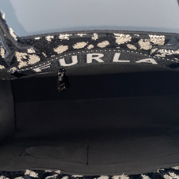 Furla Opportunity Tote Bag in Toni Nero Jacquard Fabric with Leopard Print - Picture 4 of 11